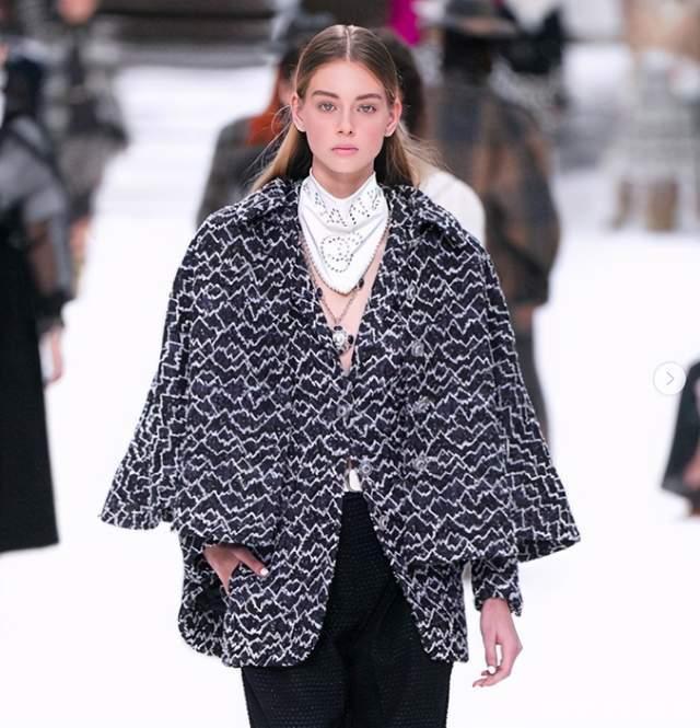 Fashion ChaNel scarf and caps
